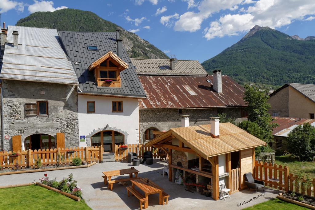 Le Bacchu Ber Bed & Breakfast Briançon Екстериор снимка